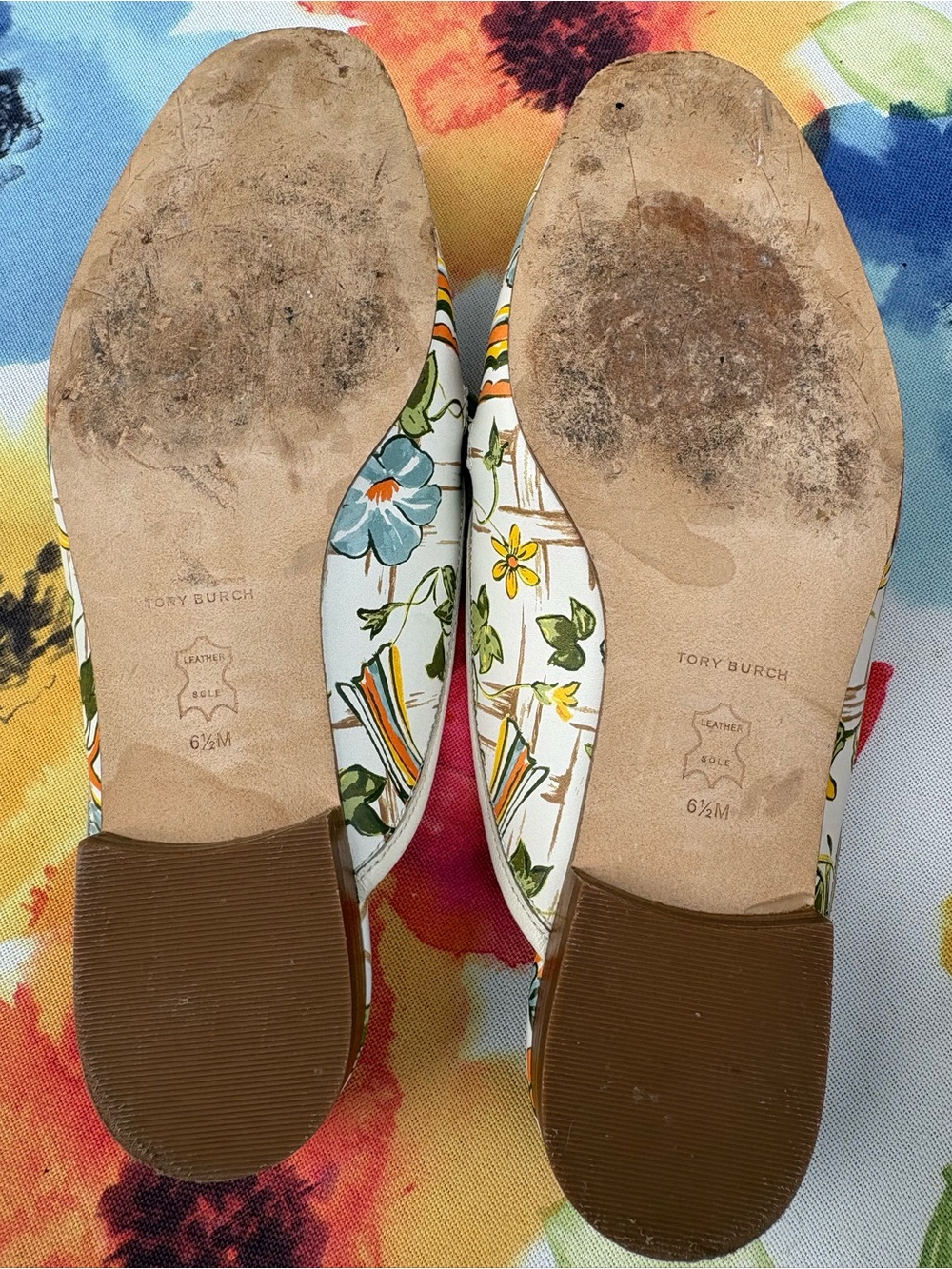 Tory Burch Olive Green Canvas Chain-Trim Slide Mules - Picture 5 of 7